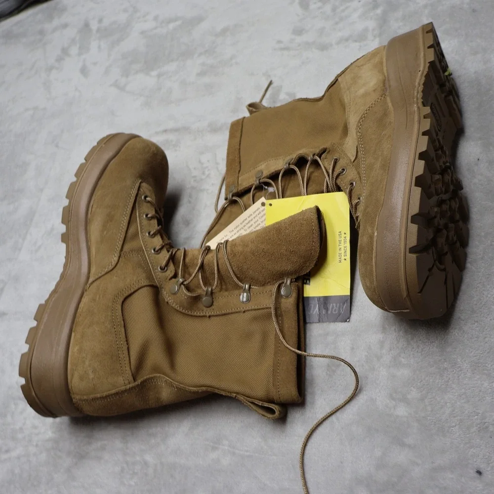 Belleville Army Combat Boots Mens 11W Brown Leather Temperate Weather USA NEW